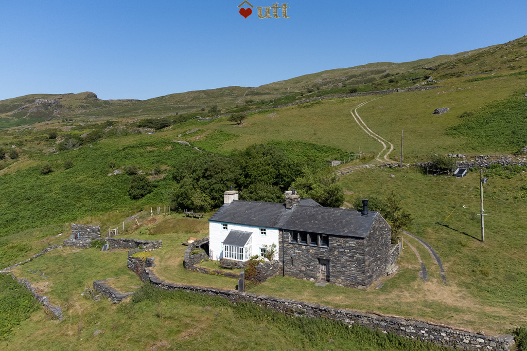 *NEW - Cae'n Y Bwlch Isaf