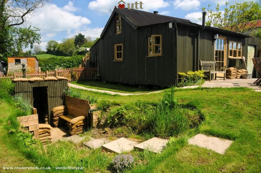 The Land Girls Cabin Under The Thatch Quirky