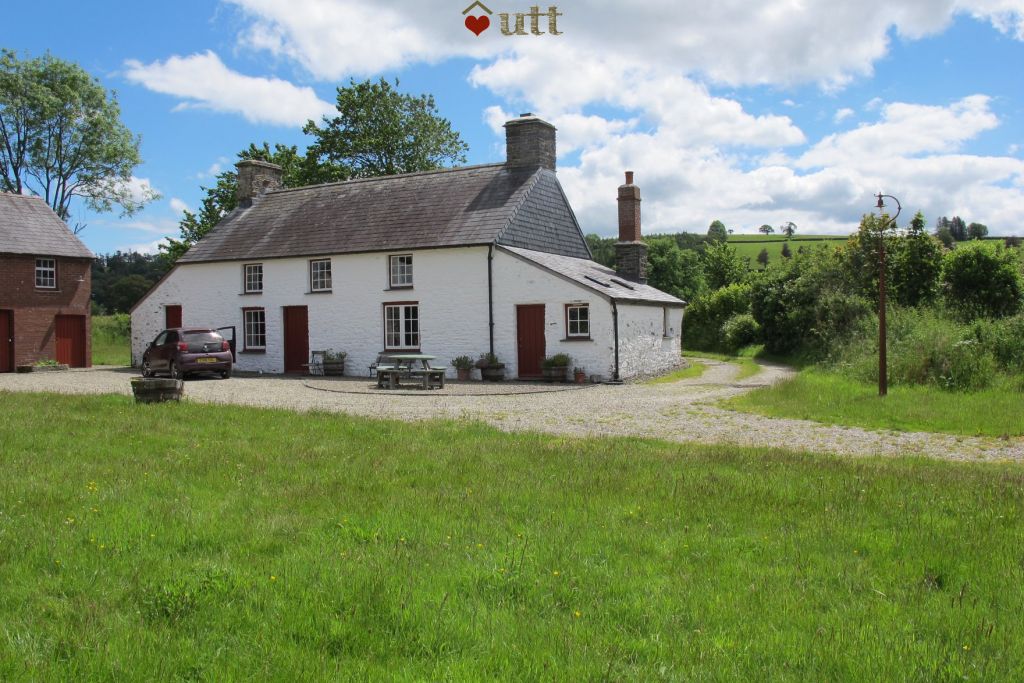 Dolau Canol Under The Thatch Secluded
