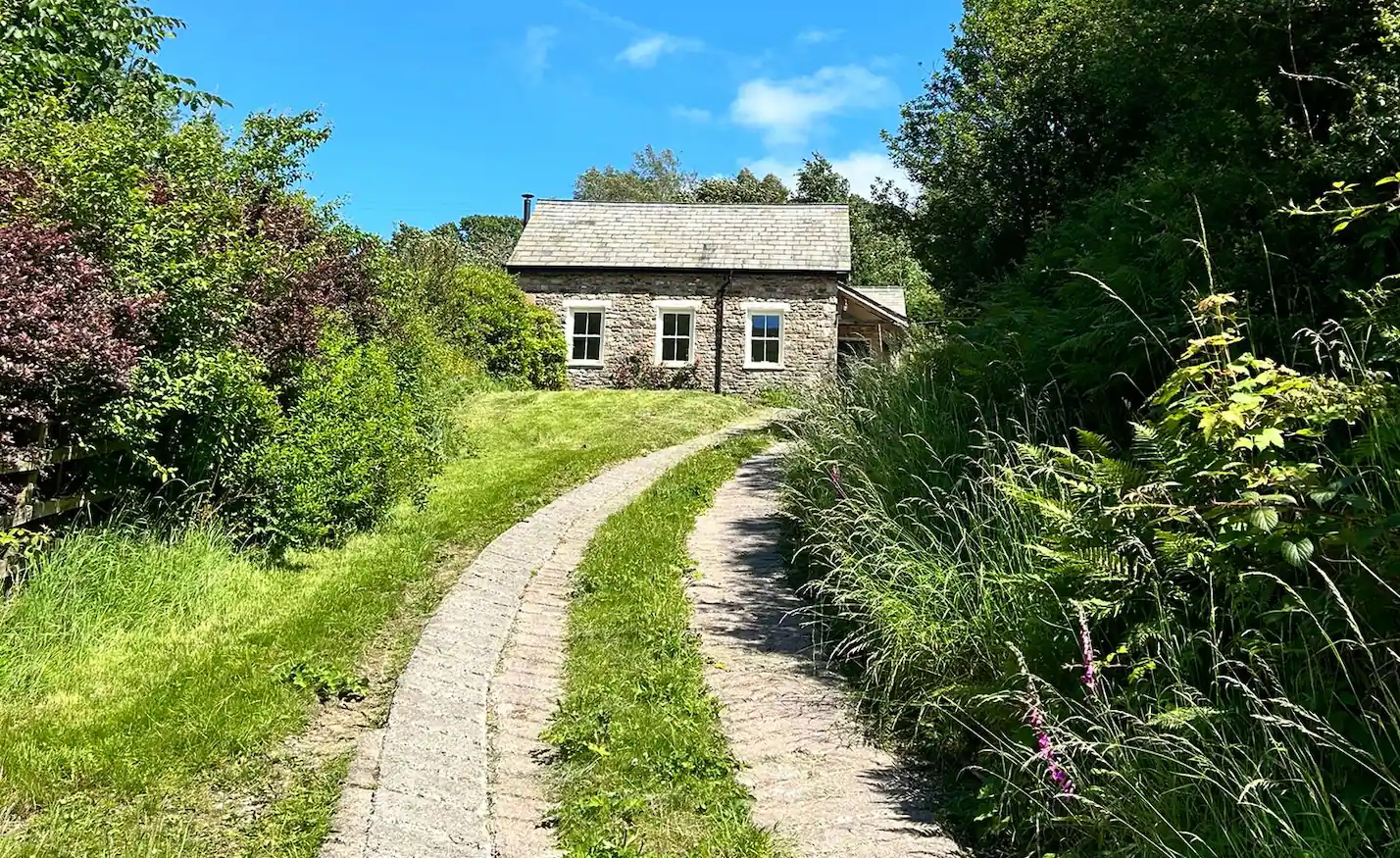 *New* The School House
