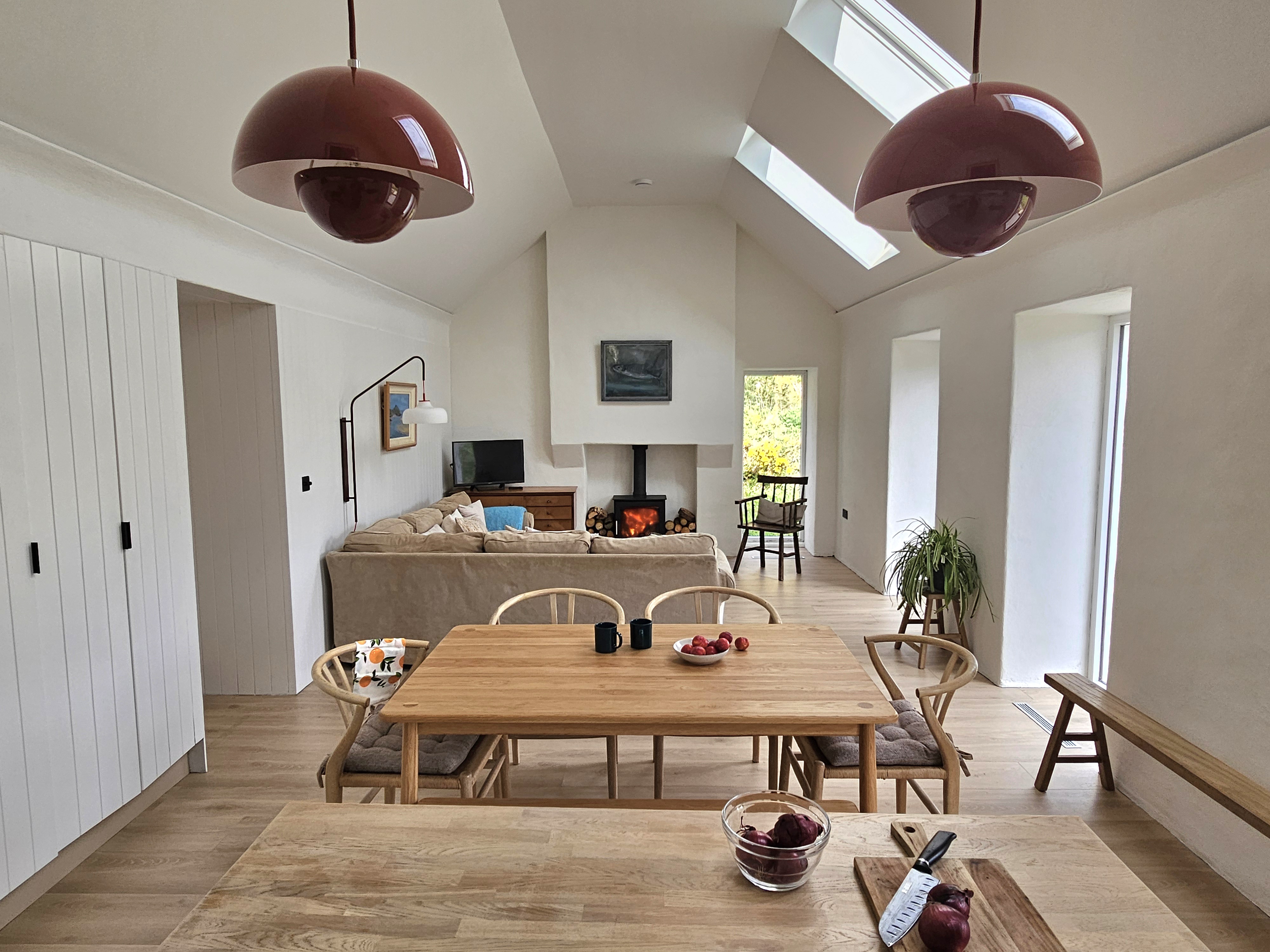 *NEW - An Teach Dearg / The Red House