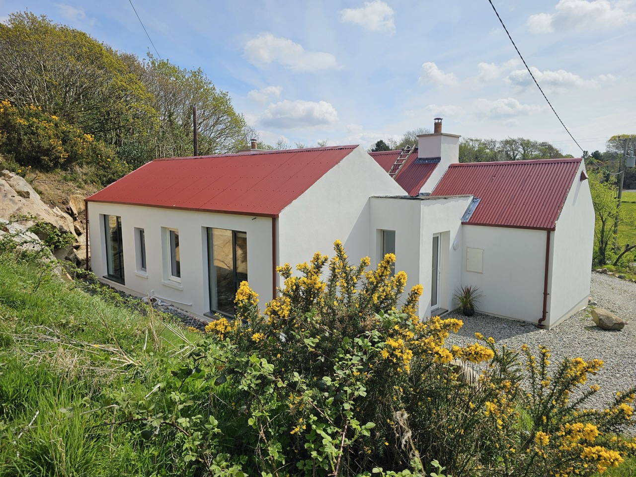 *NEW - An Teach Dearg / The Red House