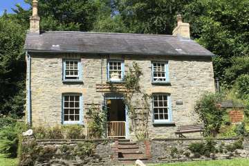 Dolau Canol Under The Thatch Secluded