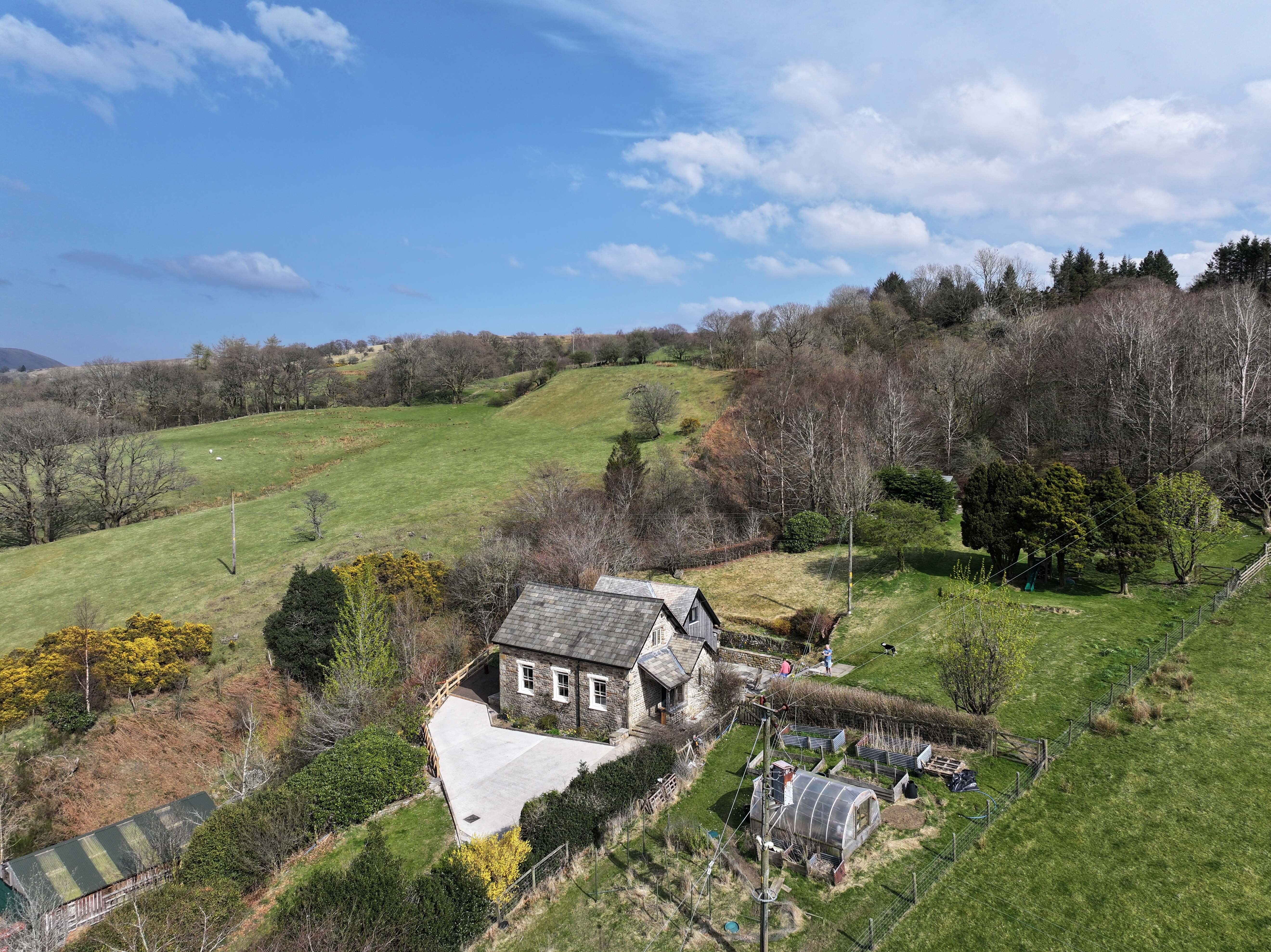 *New* Ridge House
