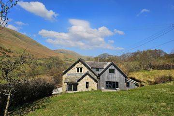*New* Ridge House